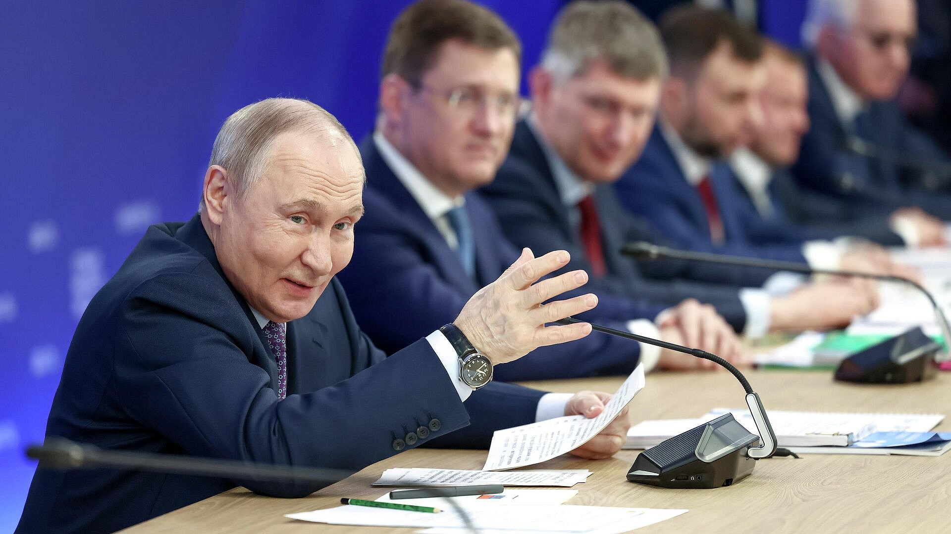 Путин шуткой отреагировал на паузу во время заседания АСИ