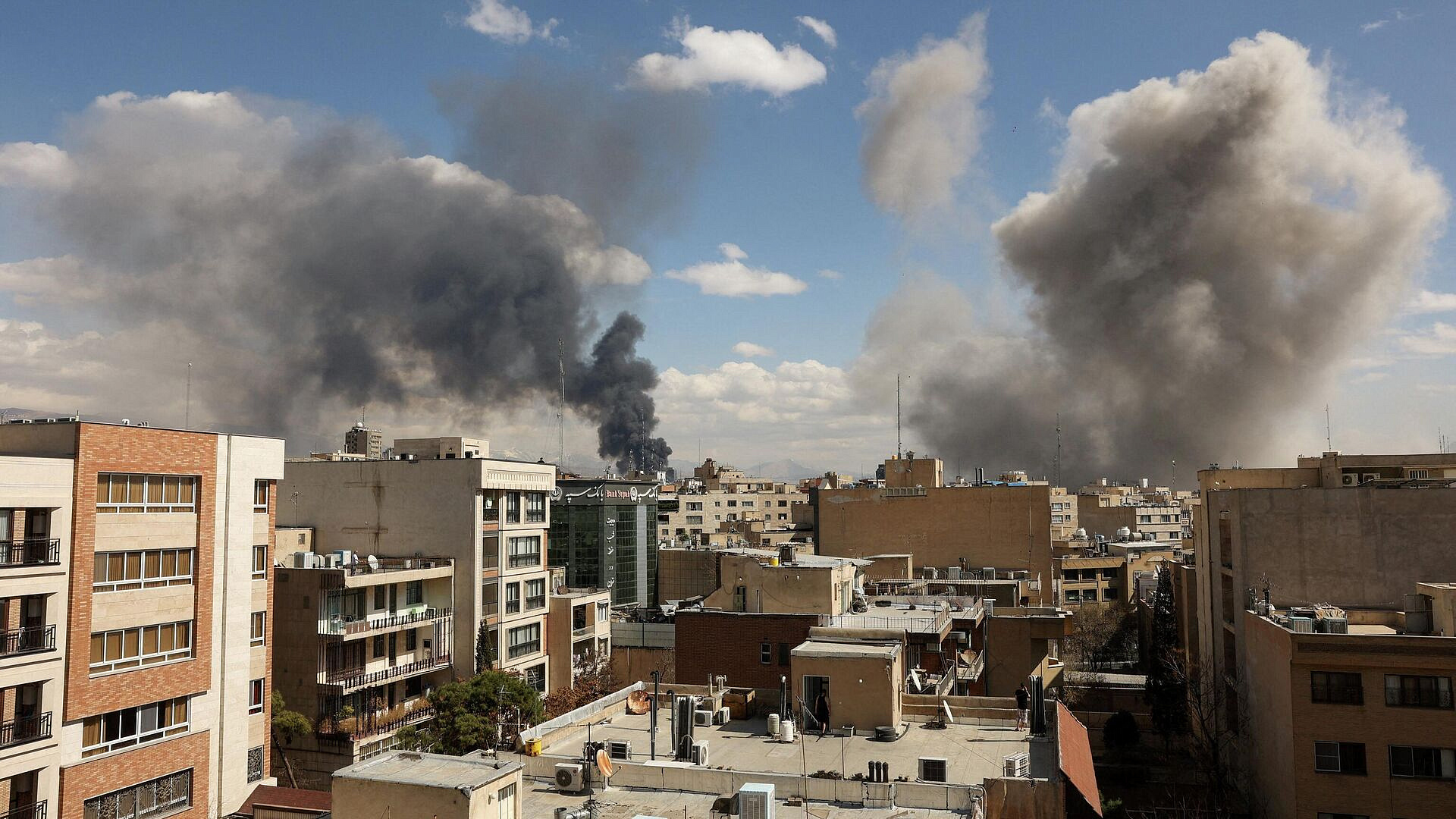 Ульянов осудил вооруженную агрессию США и Израиля против Ирана