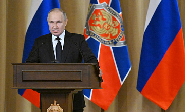 Экономика является базой развития страны, заявил Путин