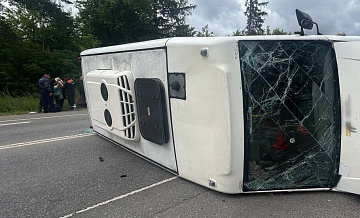 В ДТП с микроавтобусом в Подмосковье пострадали 16 человек