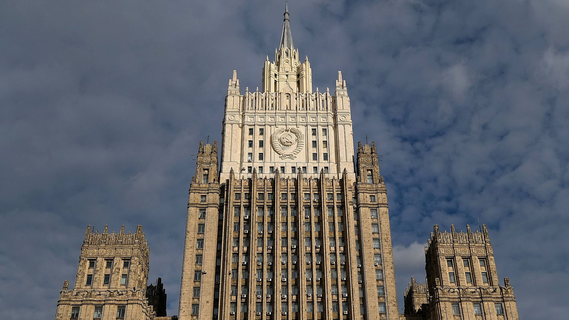 МИД России заявил ФРГ о неприемлемости попыток указывать Китаю
