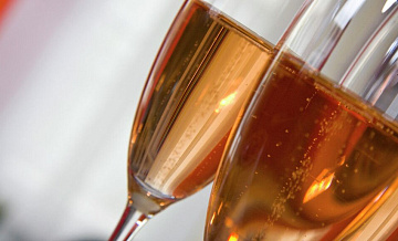 Роскачество назвало лучшие российские игристые вина и шампанские