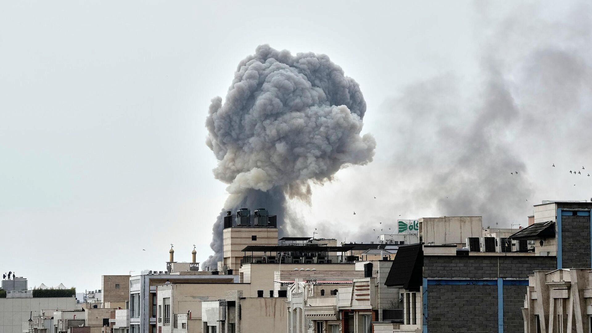 Иран считает атаку США и Израиля нападением на весь регион, заявил посол