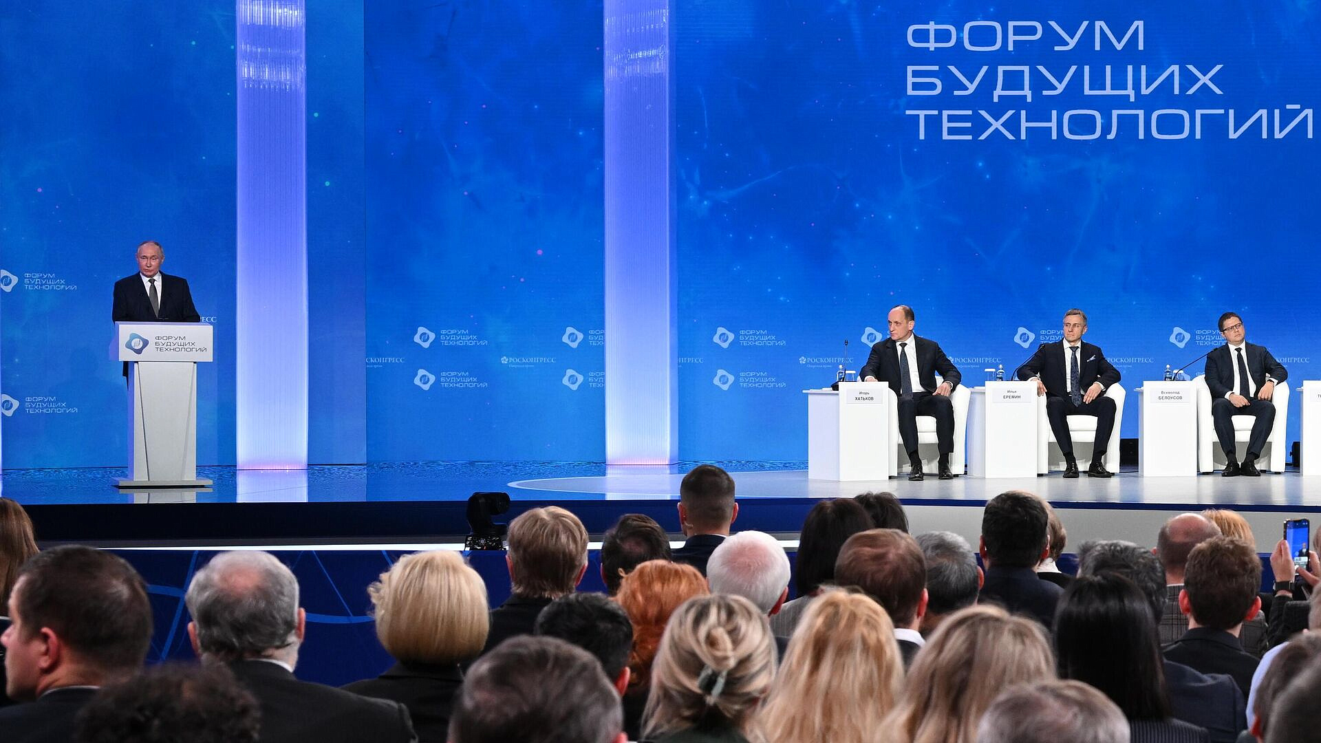 Путин призвал увеличить финансирование инноваций в медицине