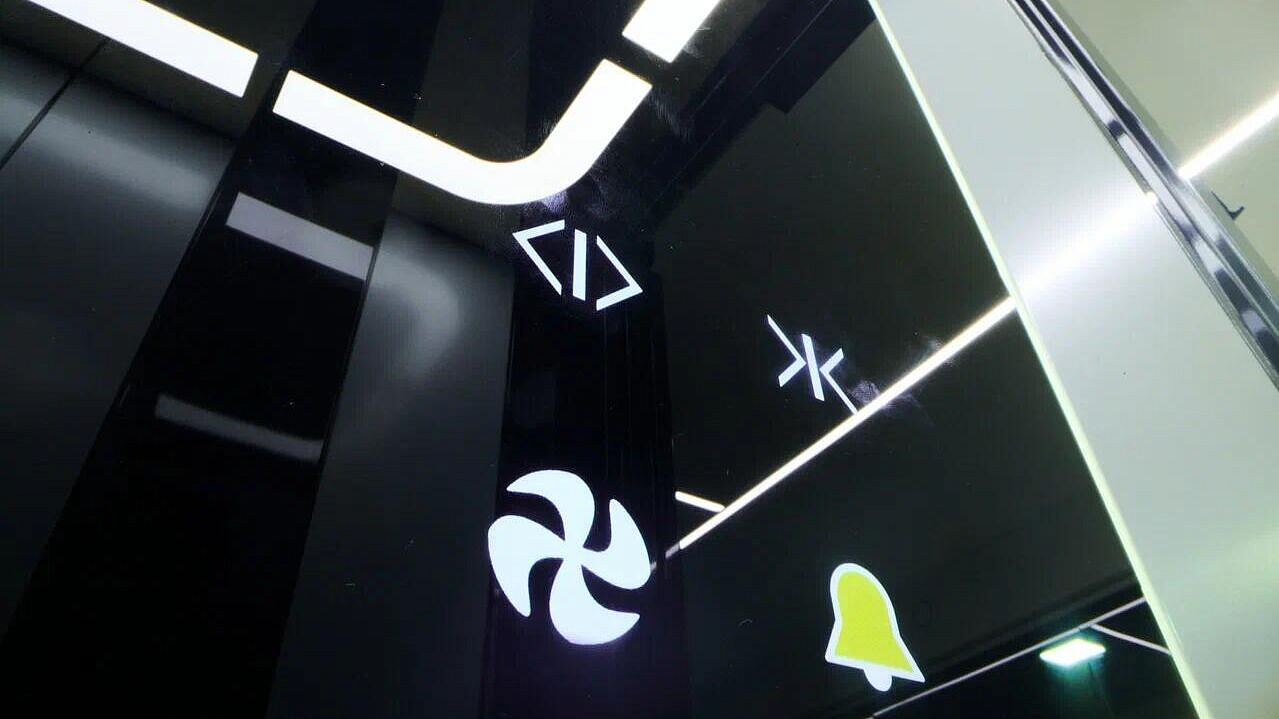 Гарбузов: 222 лифта КМЗ поставили в Москве по спецсчетам в 2025 году