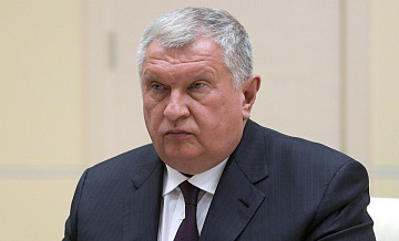 Сечин призвал решить вопросы со ставкой ЦБ и укреплением рубля