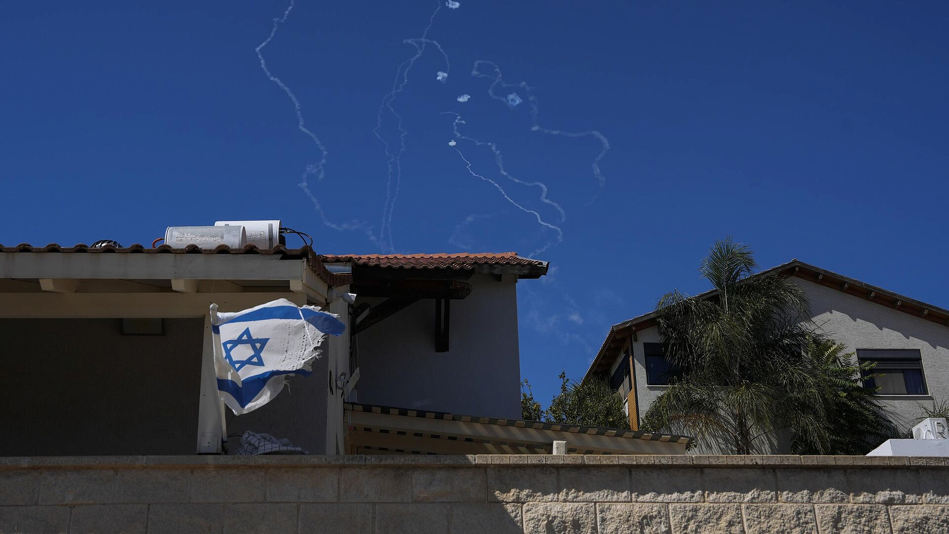 Иракские группировки заявили об обстреле юга Израиля 