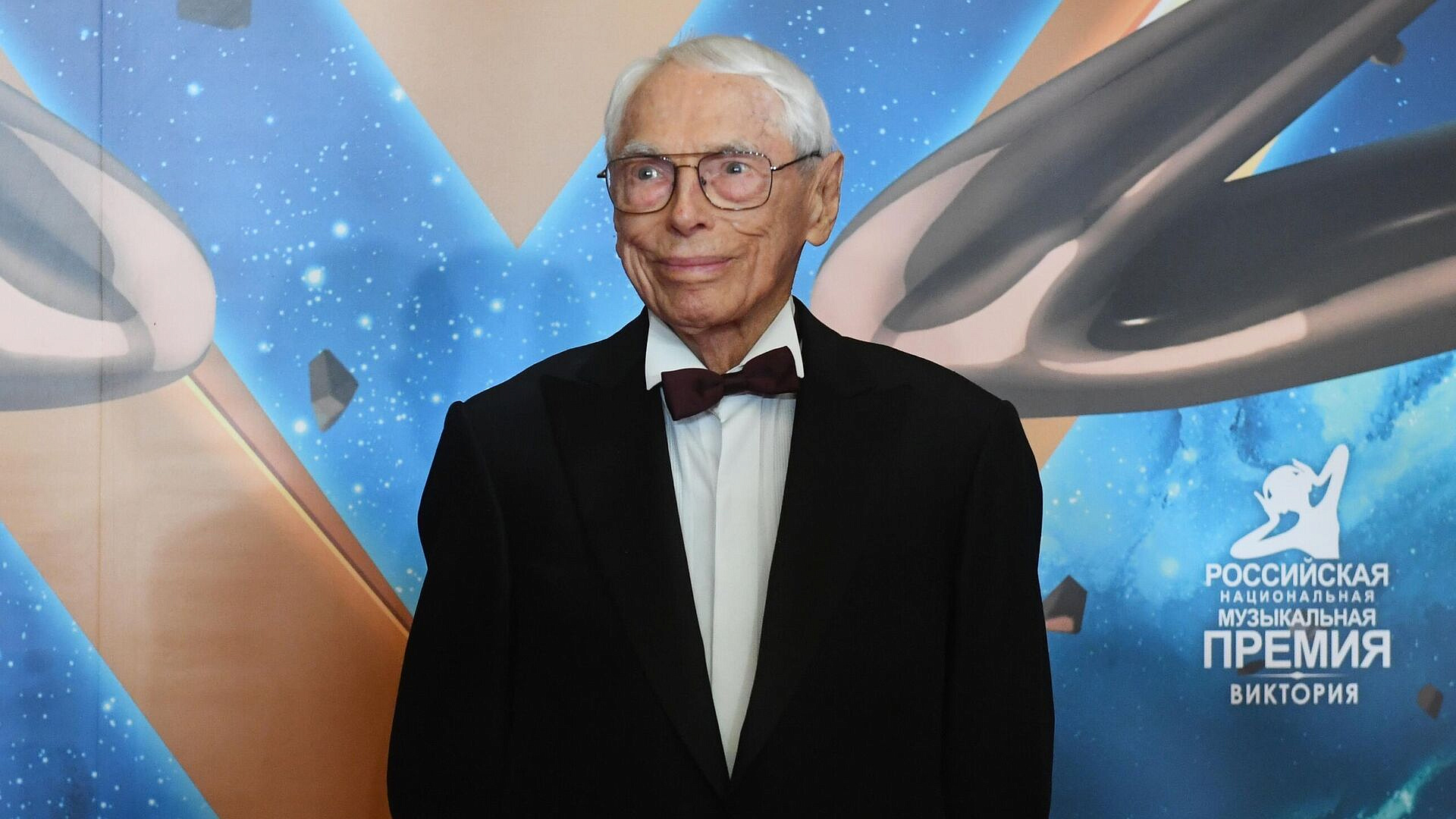 Путин поздравил композитора Зацепина со столетием